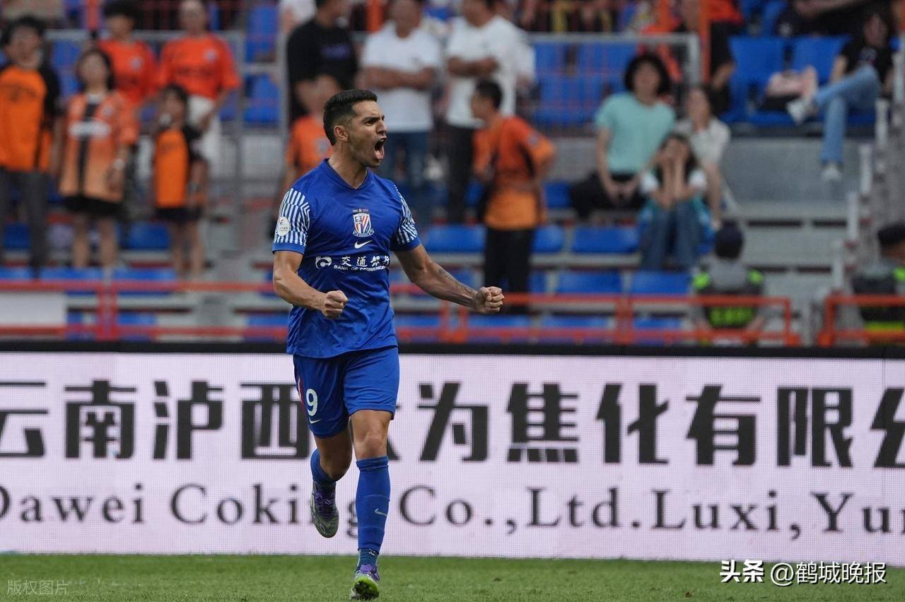 开云官方网站在线登陆-赛地聚焦：亚冠窗口期热度飙升，上海海港刷新队史纪录，球迷炸锅，阵容厚度经受考验的简单介绍-开云官方网站在线登陆